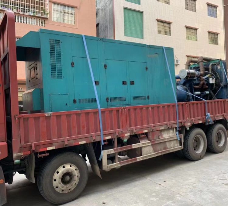 东坡如何在不同负载率下确保 400KW 柴油发电机组的正常运行？